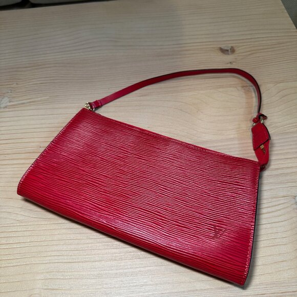 Louis Vuitton Red Epi Pochette - Picture 2 of 14